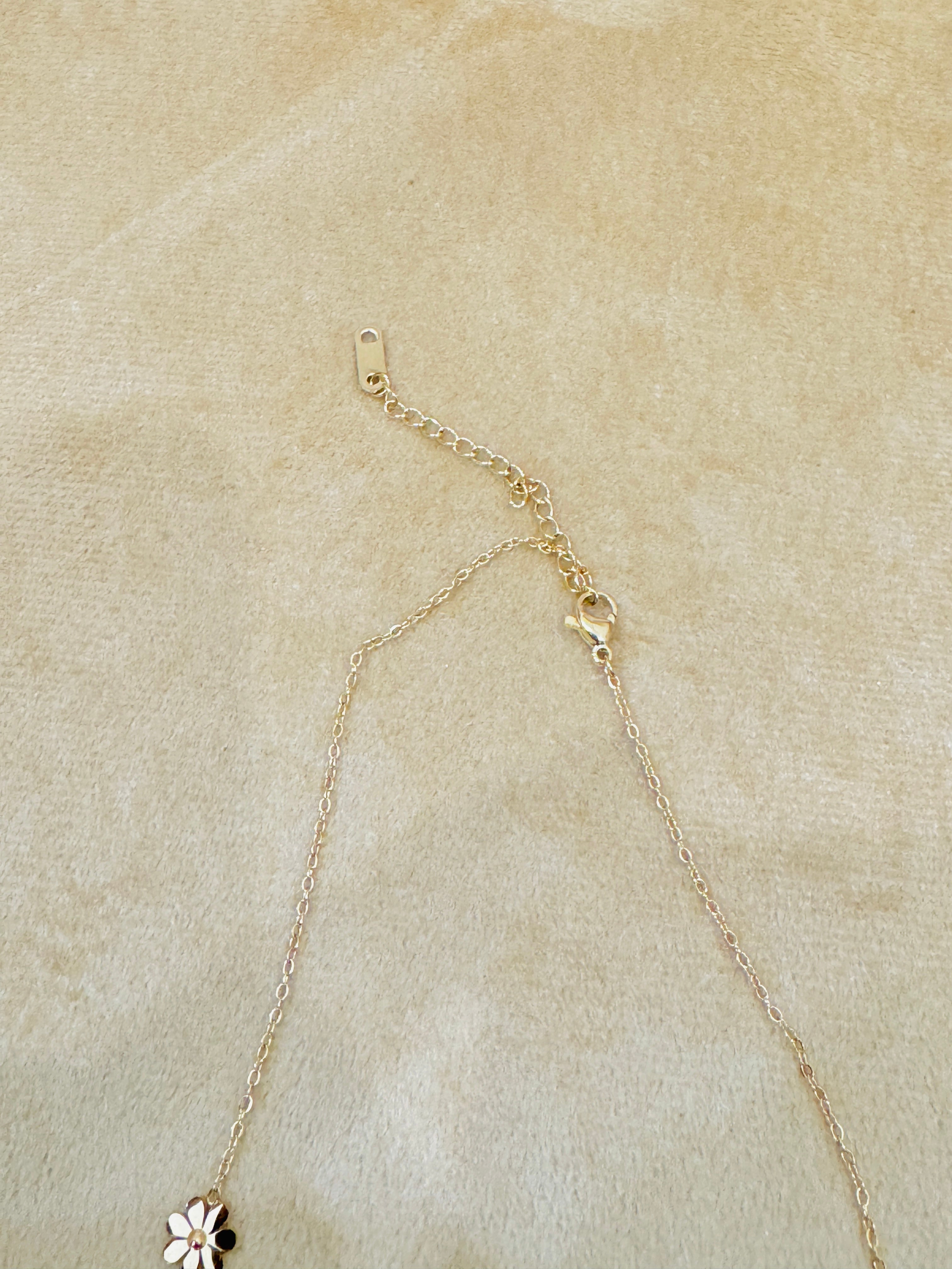 Gold Plated Daisy Chain Necklace β Handcrafted Floral Charm for Cute Daily & Festive Wear