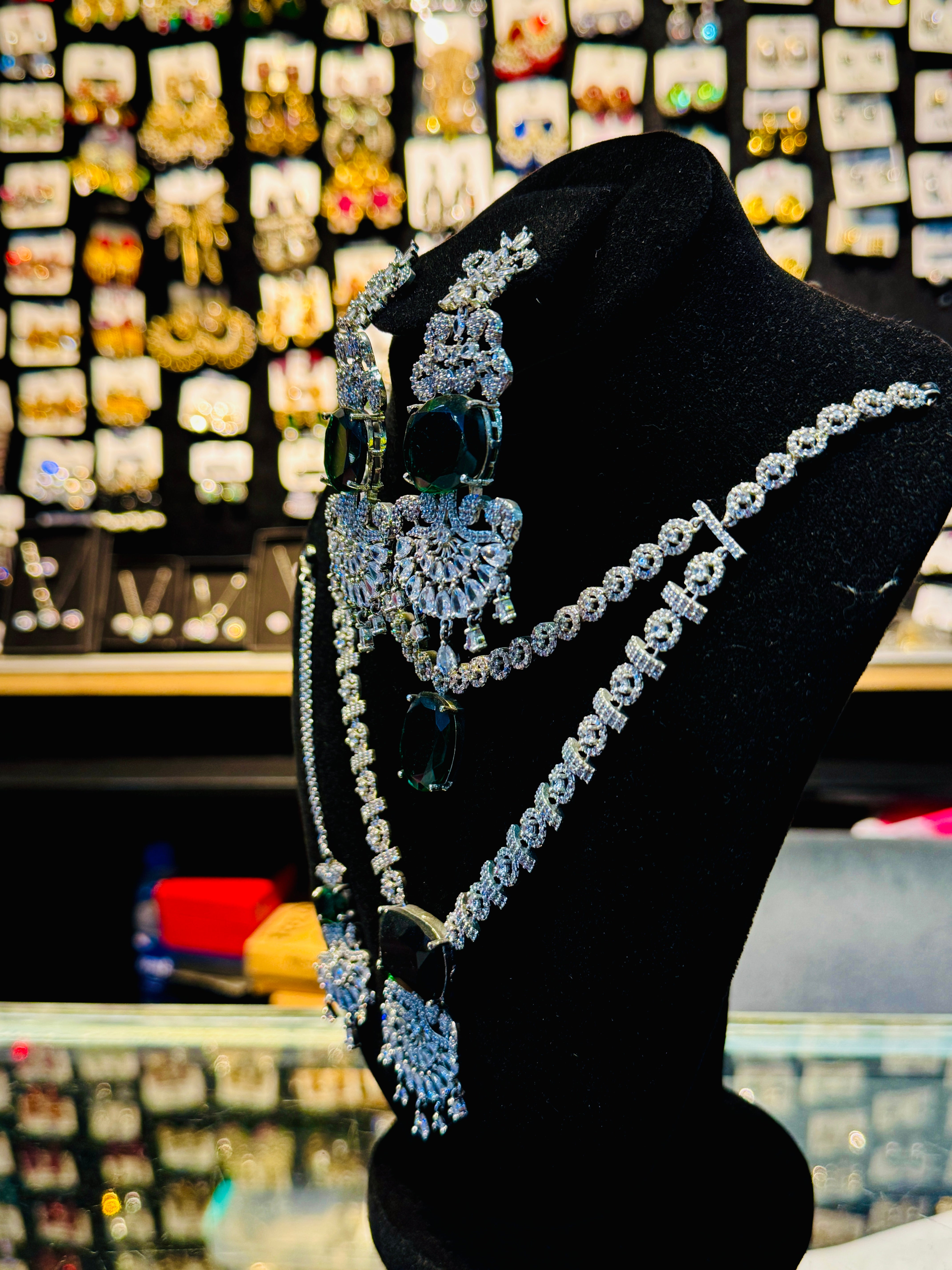 Luxury Silver-Plated Green Stone Bridal Set – Complete Necklace, Earrings & Tikka