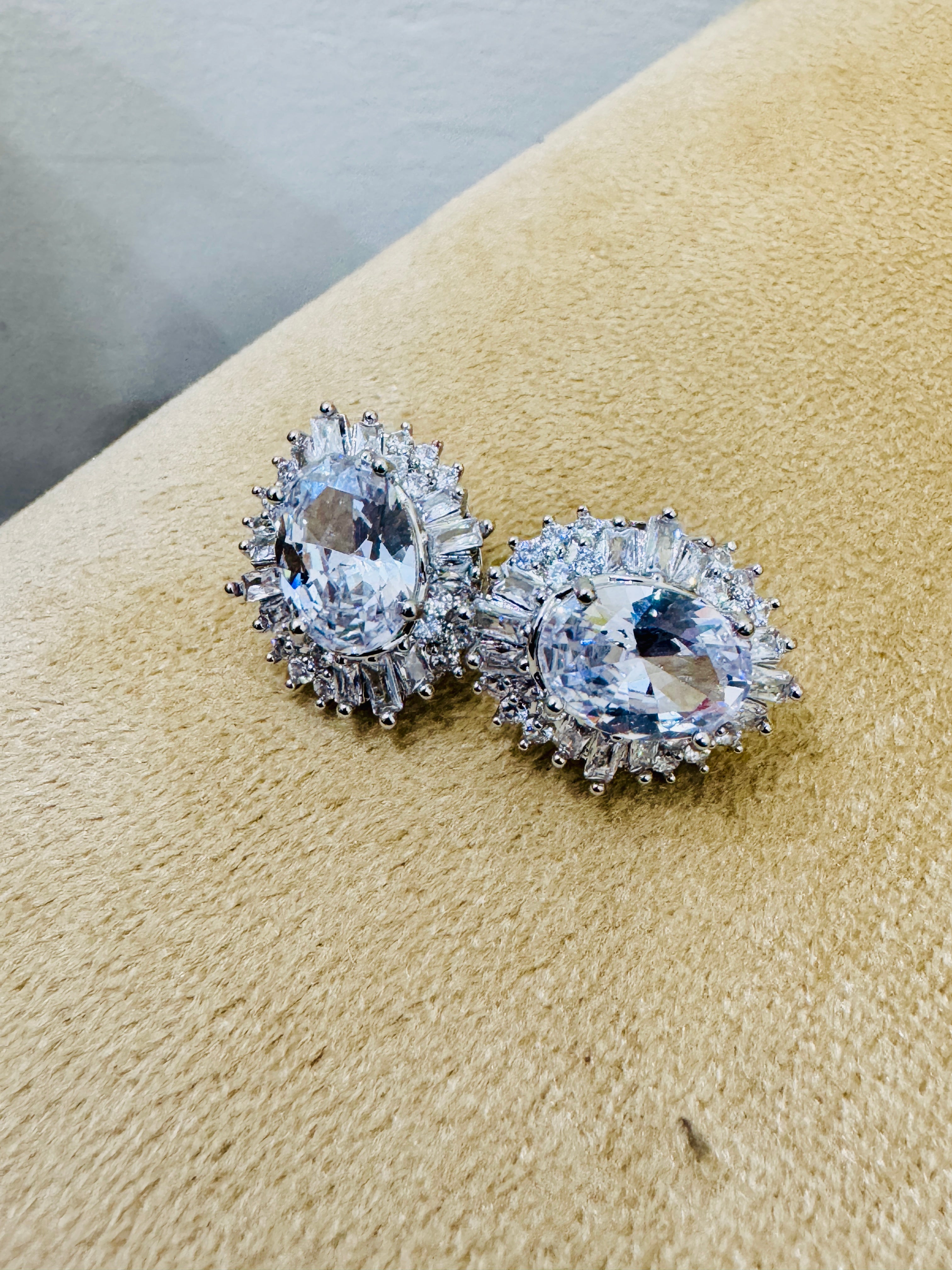 Luxury Silver-Plated Oval Crystal Stud Earrings – Perfect for Bridal & Party Wear