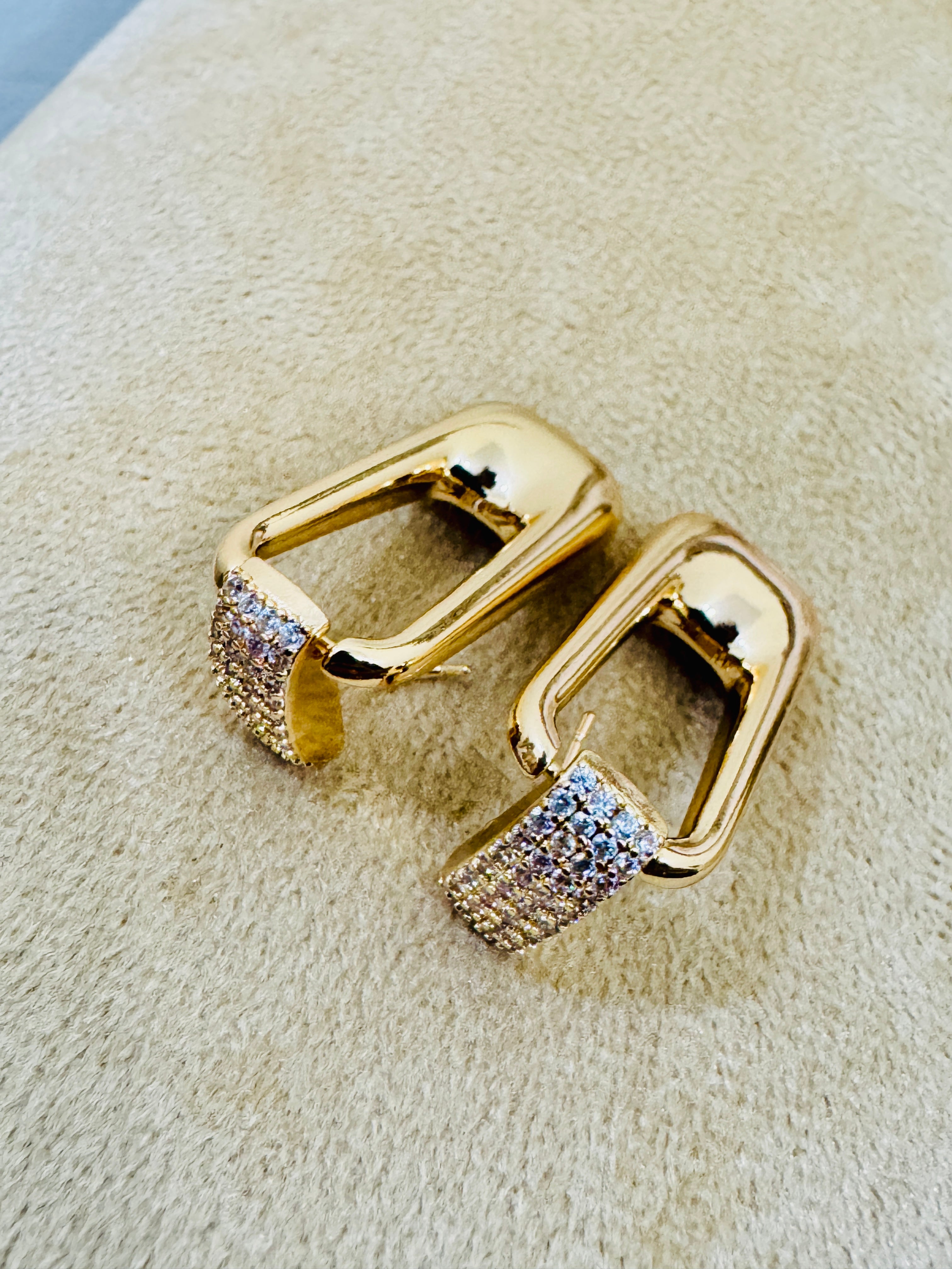 Stylish Gold-Plated Crystal Hoop Earrings – Modern Party & Festive Wear
