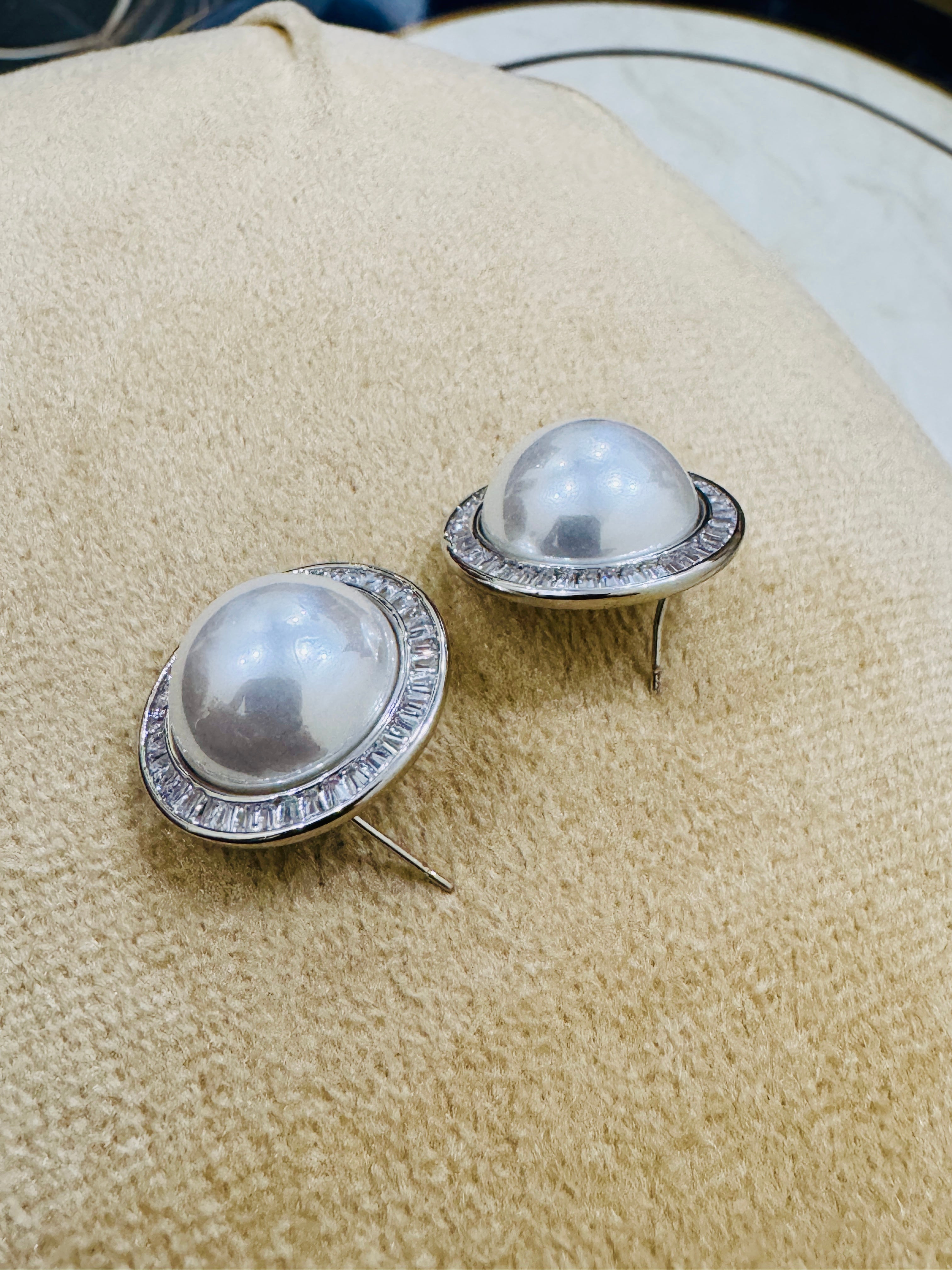 Elegant Silver-Plated Pearl Stud Earrings – Classic Bridal & Formal Wear