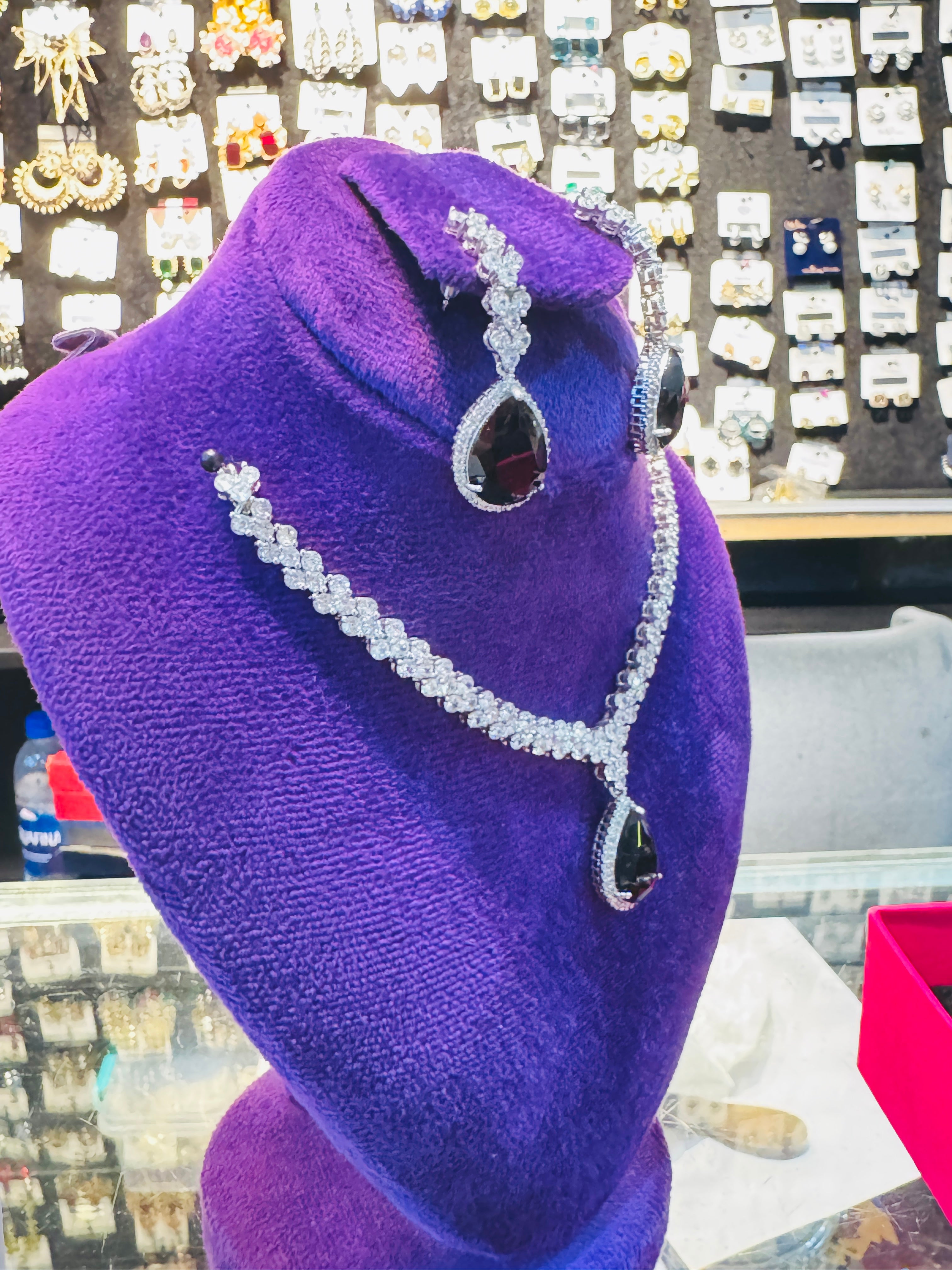 Premium Silver-Plated Black Stone Bridal Set – Elegant Tear Drop Necklace & Earrings