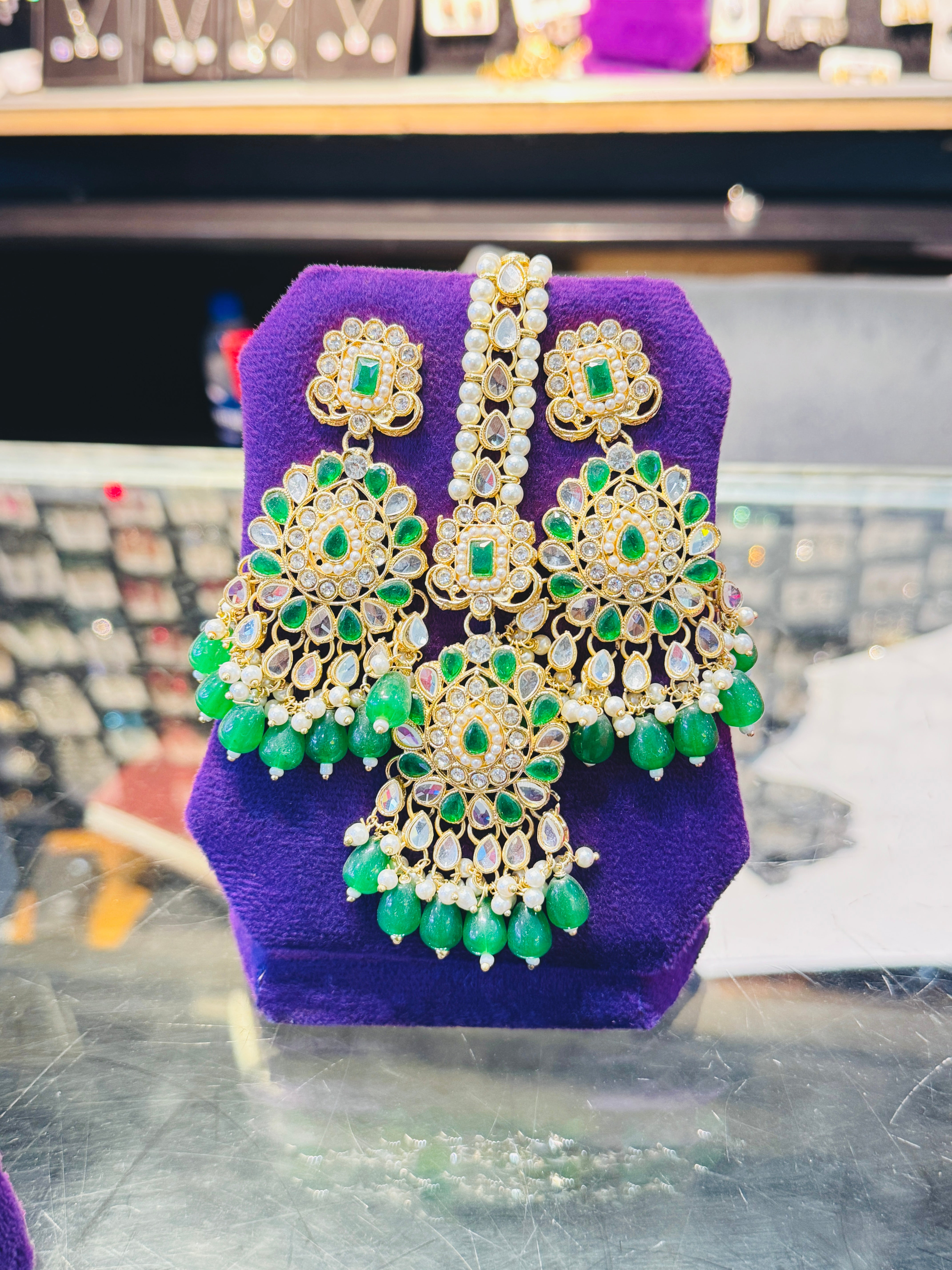 Royal Kundan & Emerald Green Bridal Set – Gold-Plated Necklace, Earrings & Tikka
