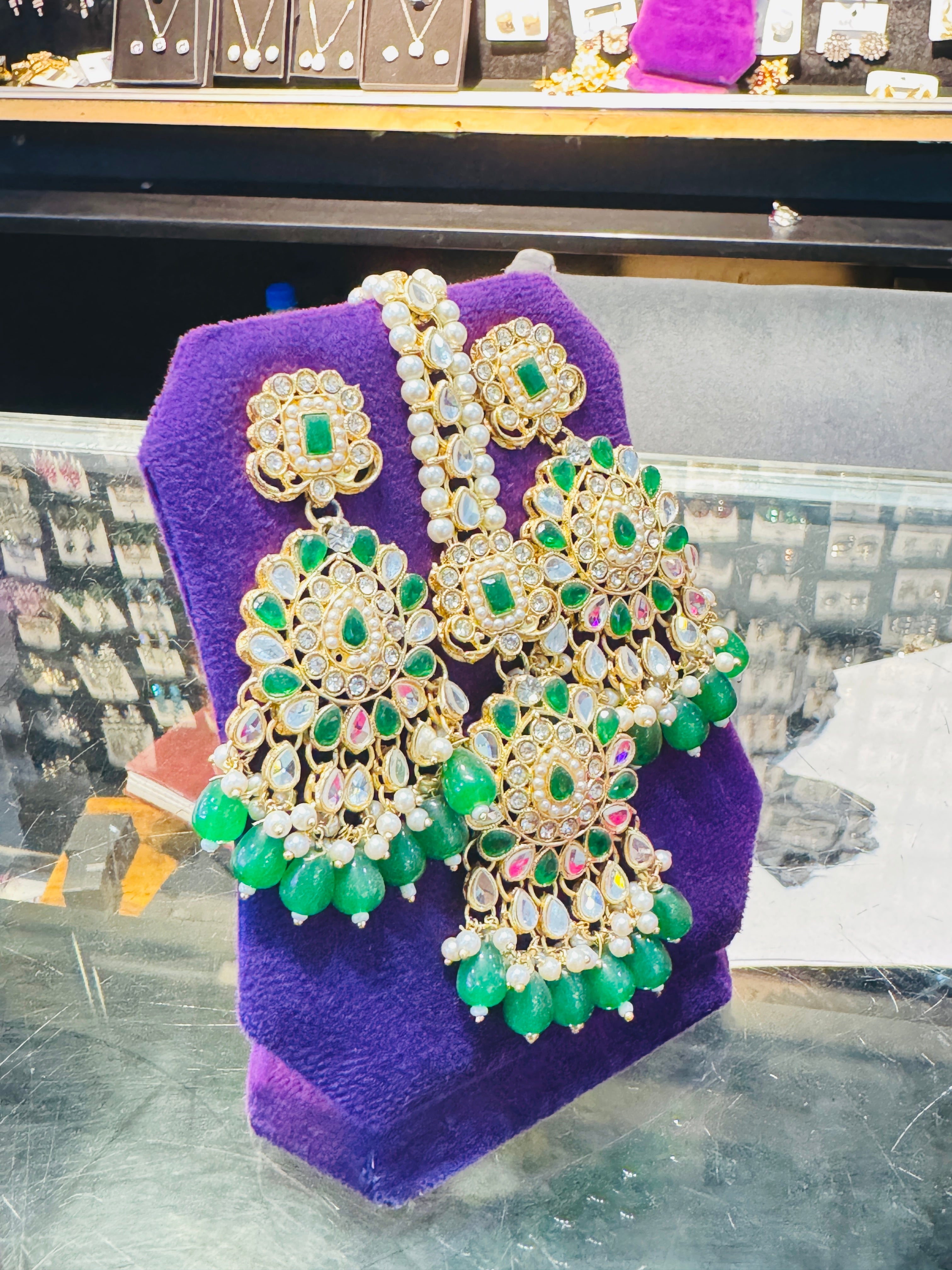 Royal Kundan & Emerald Green Bridal Set – Gold-Plated Necklace, Earrings & Tikka