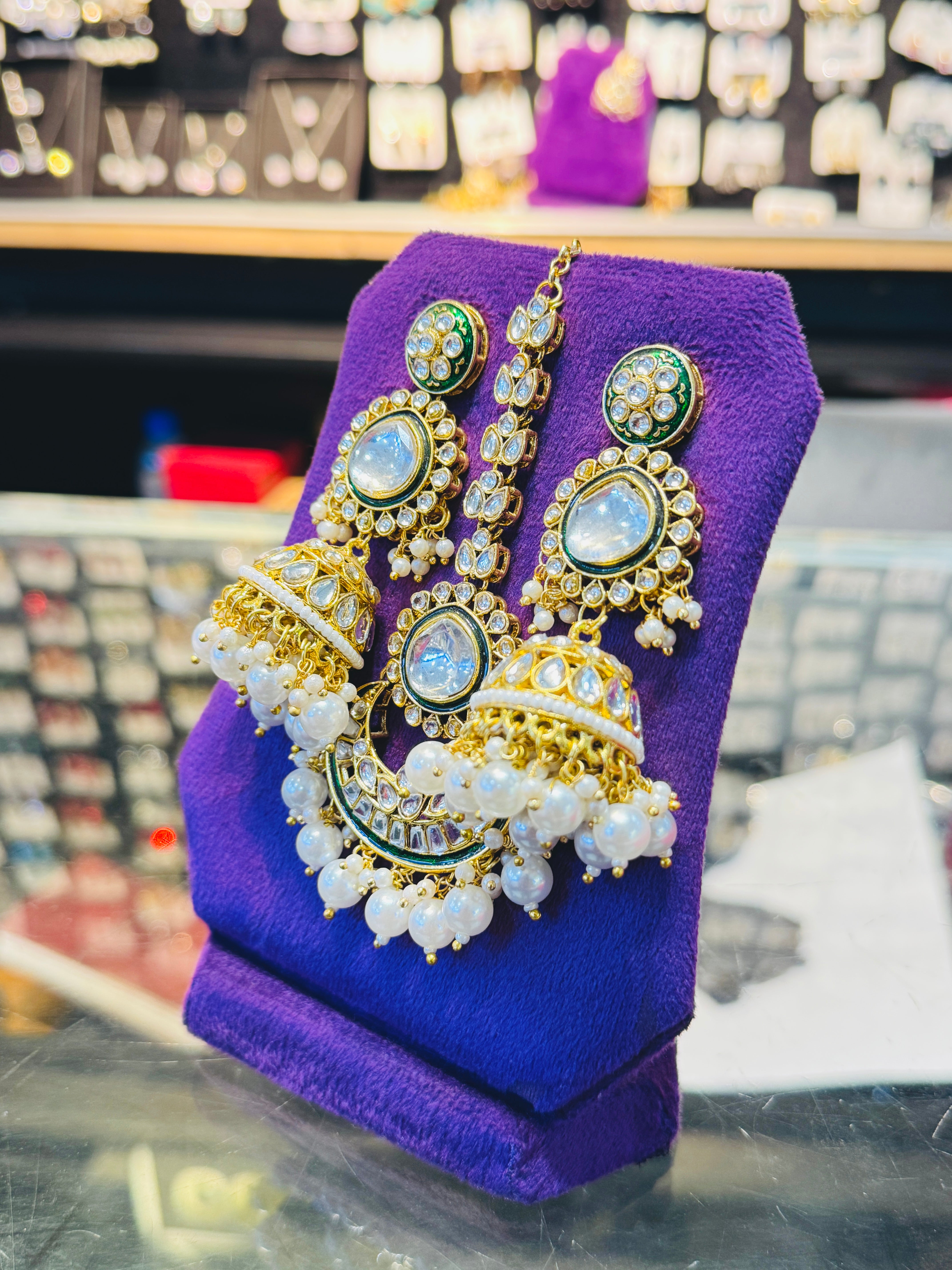 Traditional Kundan & Pearl Bridal Set – Gold-Plated Necklace, Earrings & Tikka