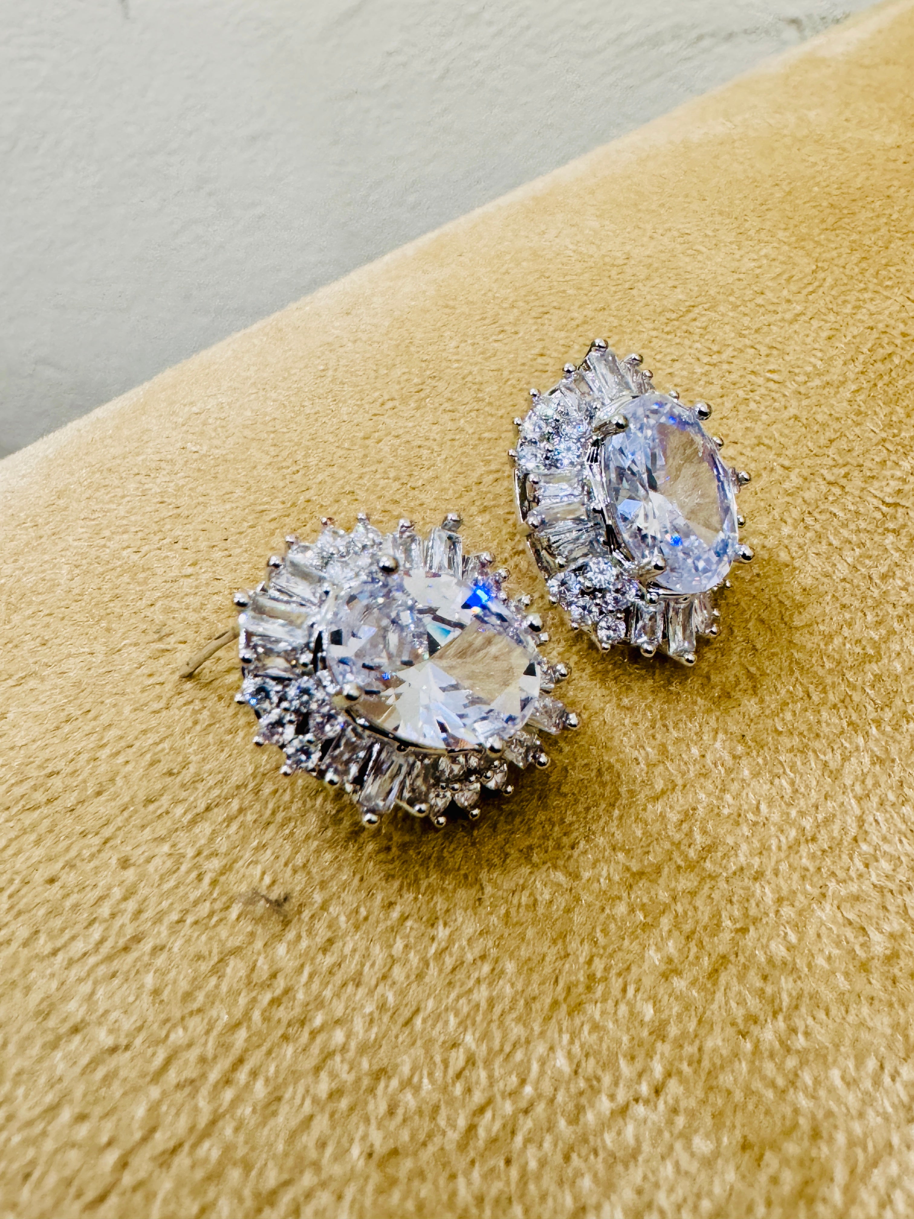 Luxury Silver-Plated Oval Crystal Stud Earrings – Perfect for Bridal & Party Wear