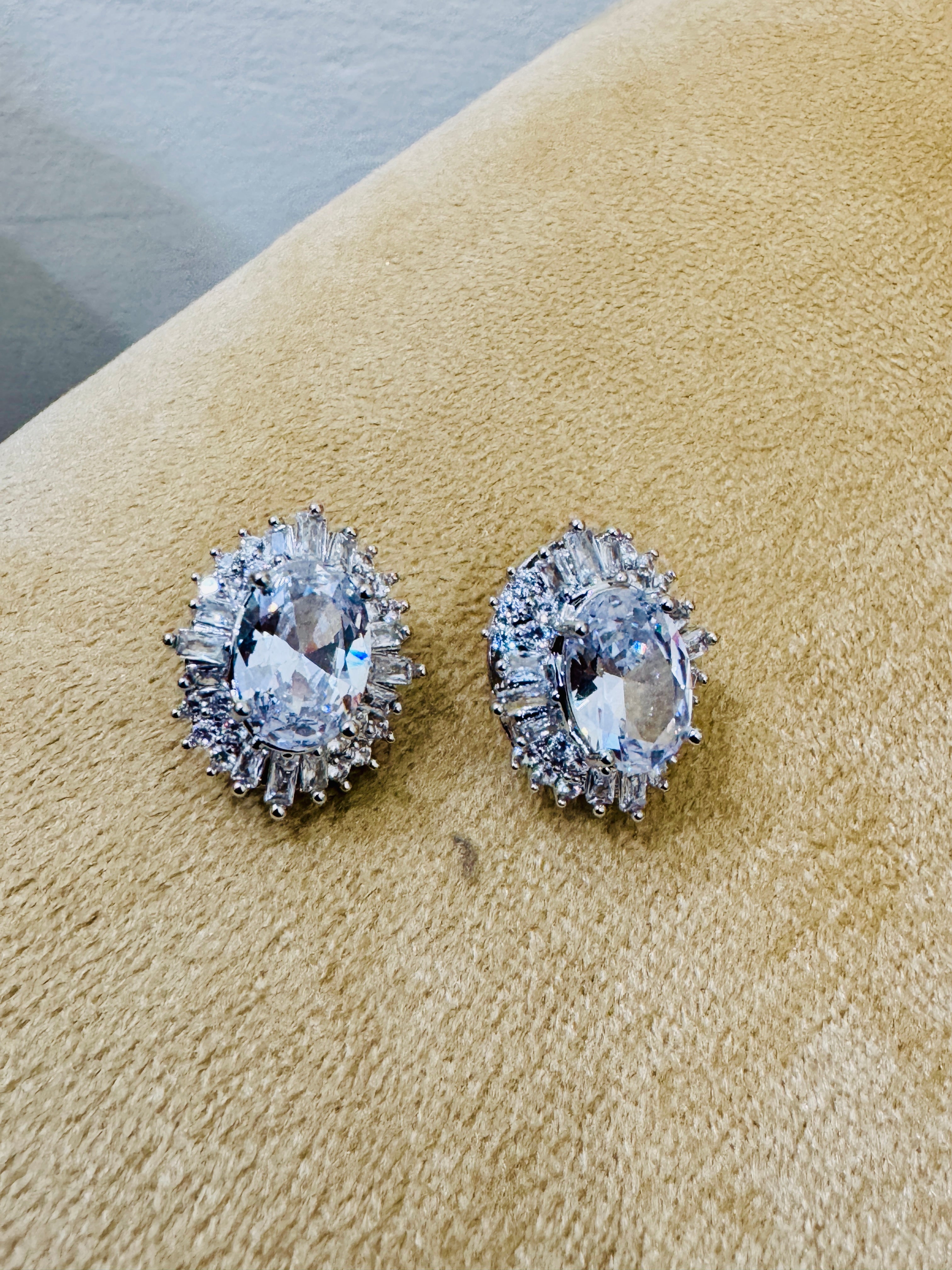 Luxury Silver-Plated Oval Crystal Stud Earrings – Perfect for Bridal & Party Wear