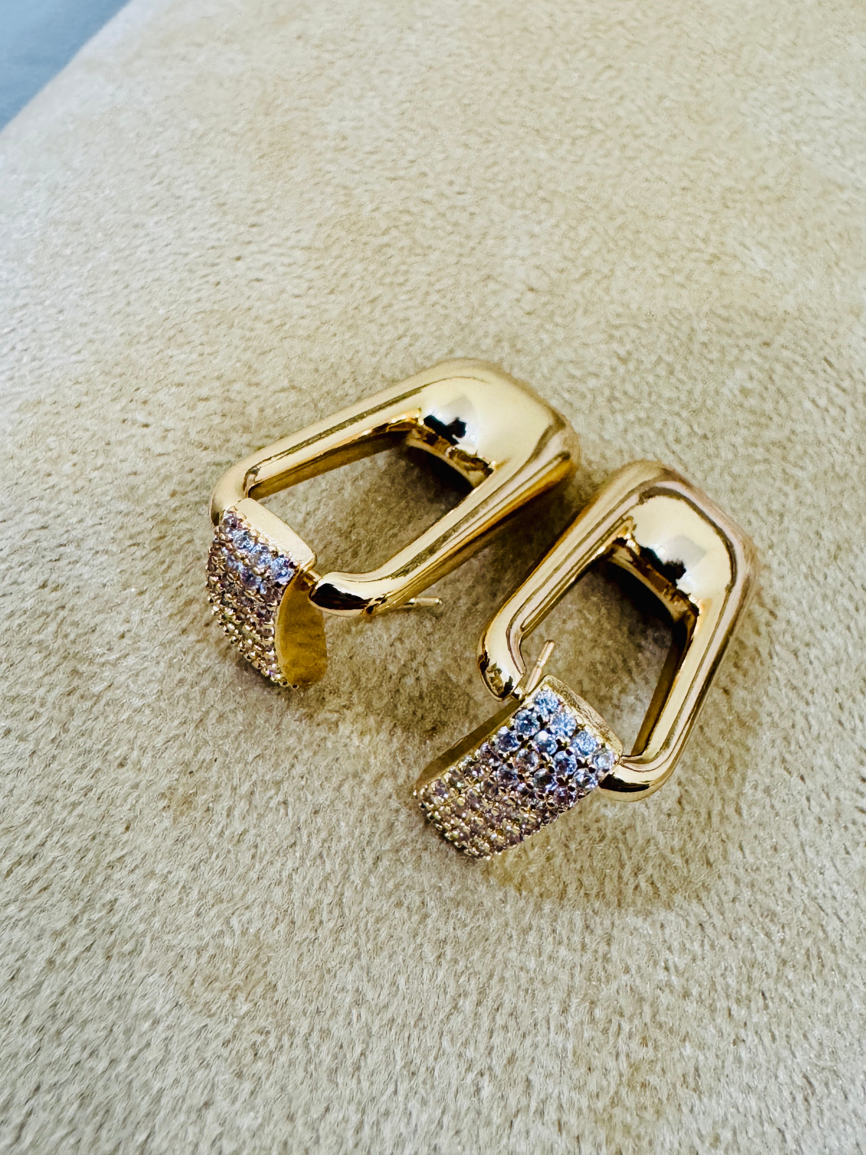 Stylish Gold-Plated Crystal Hoop Earrings – Modern Party & Festive Wear