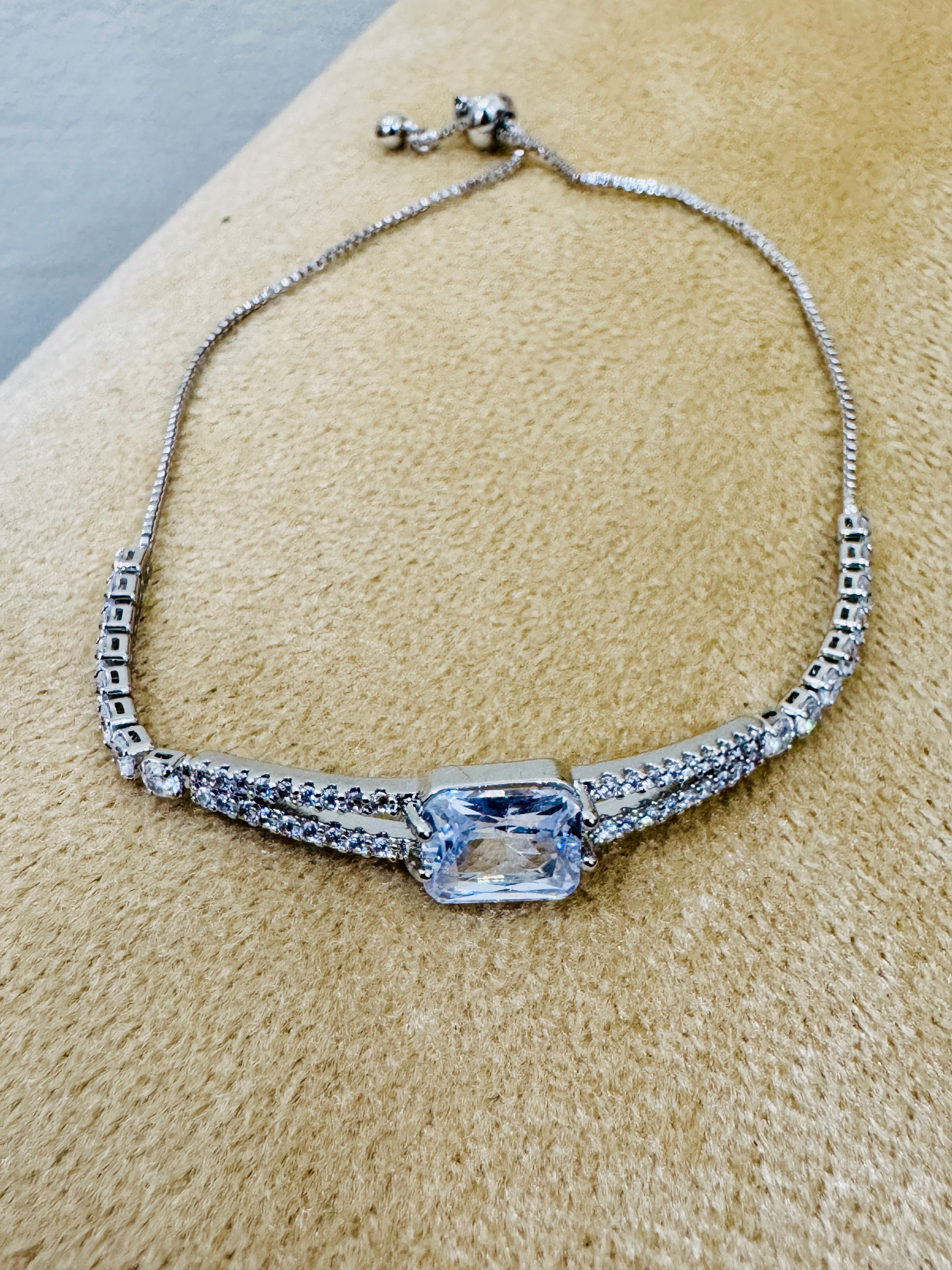 Premium Silver-Plated Crystal Bracelet – Elegant Party & Formal Wear