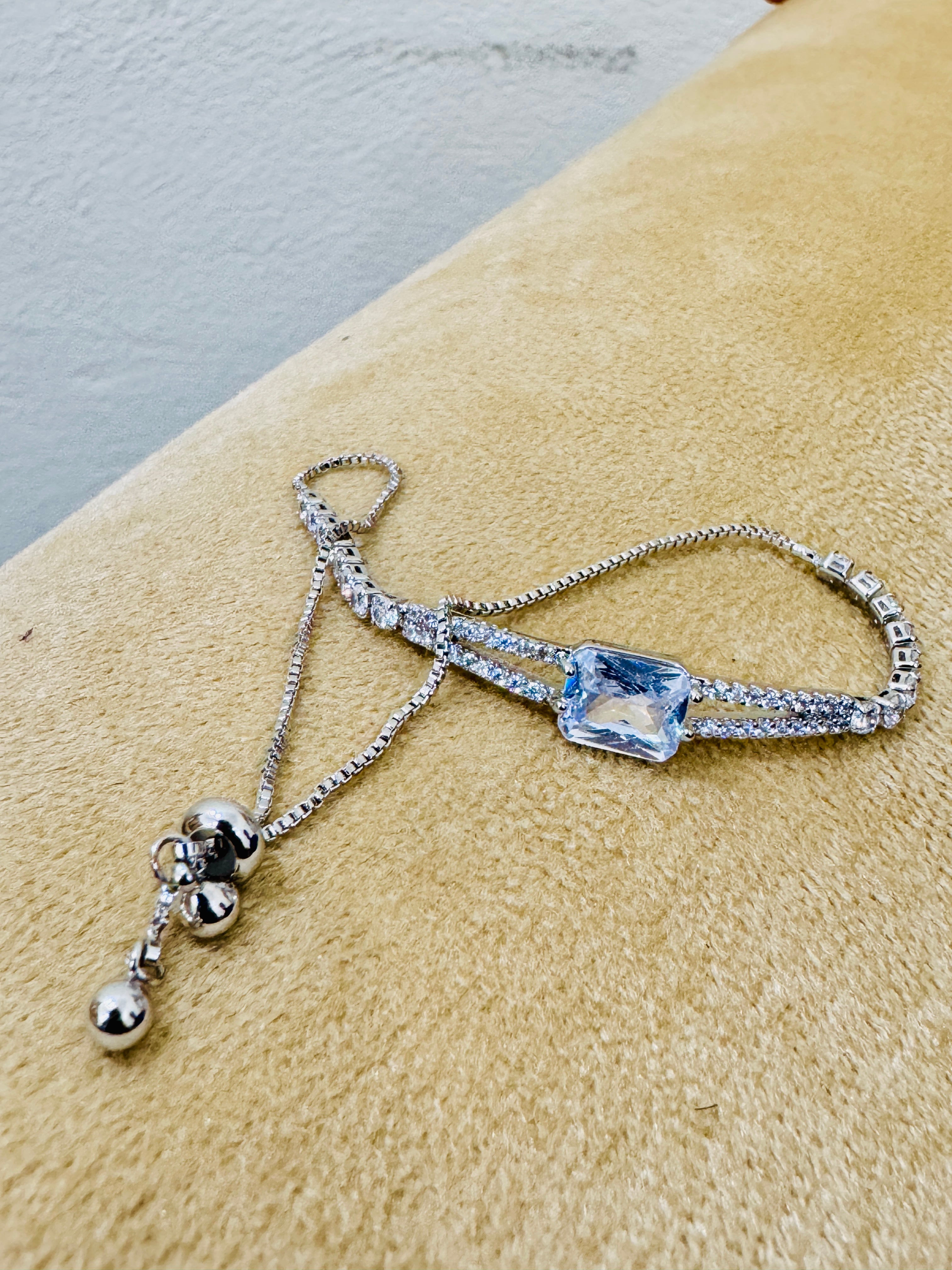 Premium Silver-Plated Crystal Bracelet – Elegant Party & Formal Wear