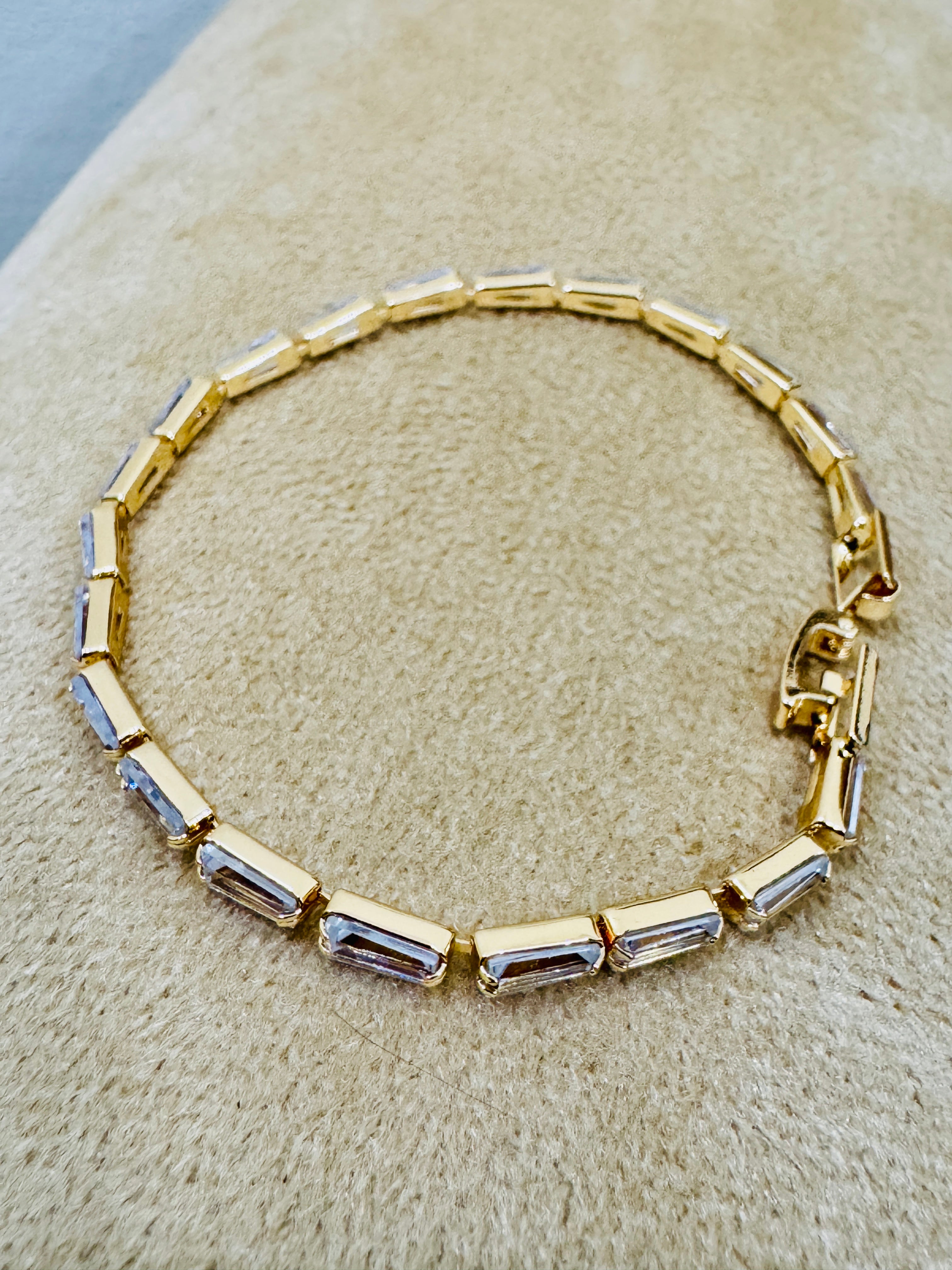 Premium Gold-Plated Baguette Crystal Bracelet – Elegant Party & Formal Wear